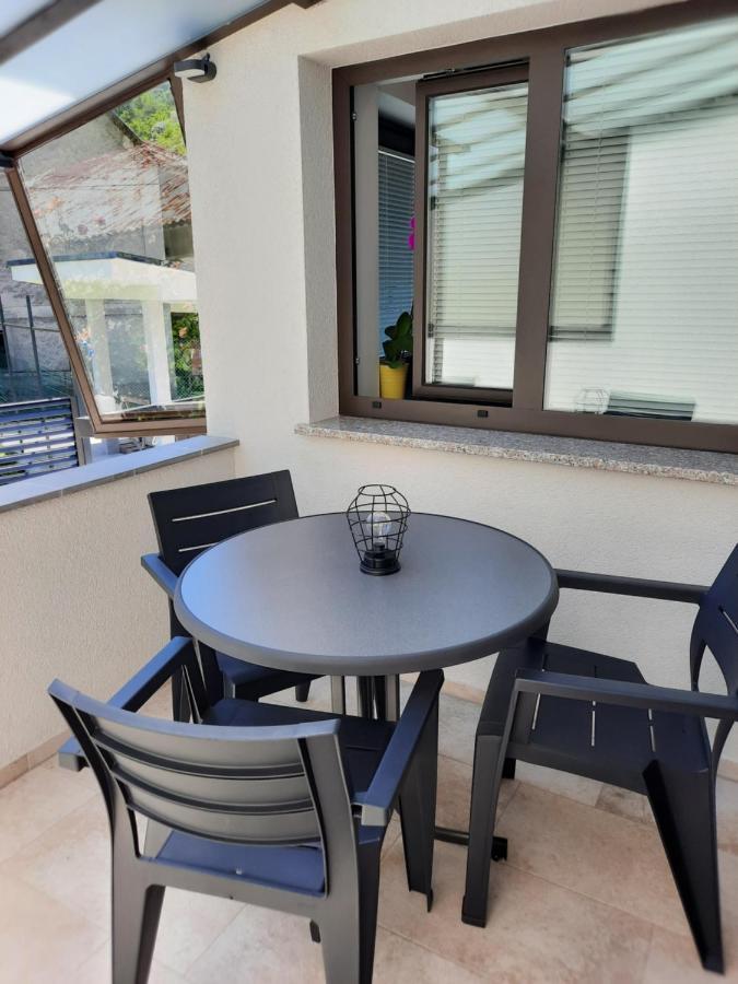 Hisa Spuntar Apartment Бовец Екстериор снимка